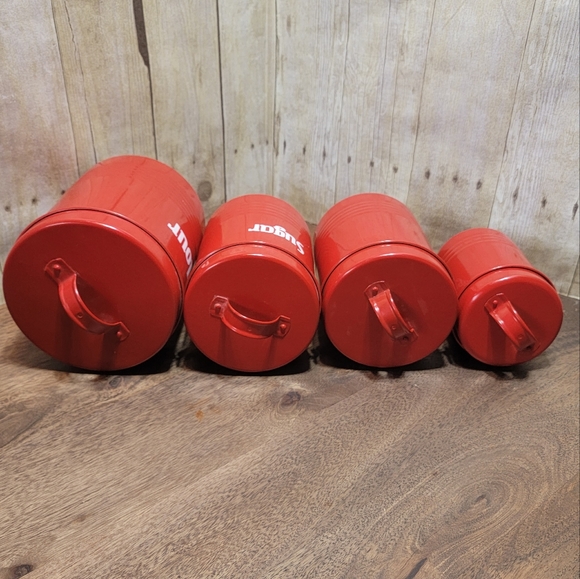 Red canister set